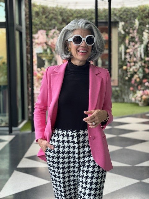 Spring into Style: Fashion and Makeup Trends for the Season