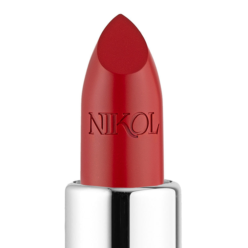 How To Choose The Best Lipstick For Medium Skin Tones
